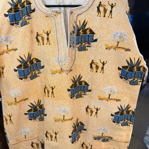 Dashiki shirt, very nice. Like new